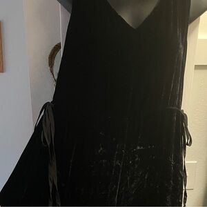 Elegant Flowy Black Velvet Jumpsuit